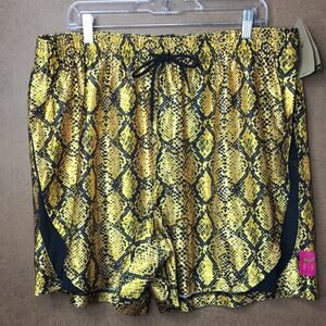 NWT Nike Loose Fit Snake Pattern Yellow and Black Athletic Shorts Women’s XXL